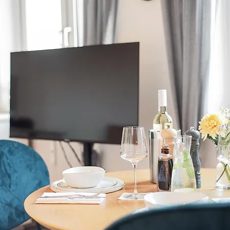Apartment Am *